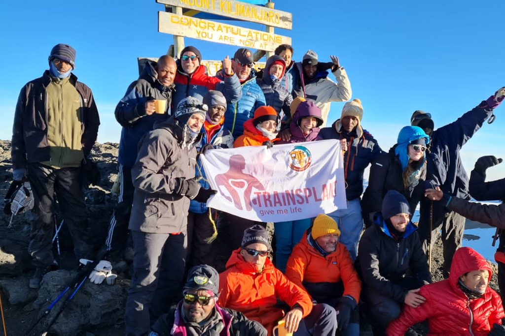 ¿CUÁNTO DINERO CUESTA SUBIR AL KILIMANJARO?