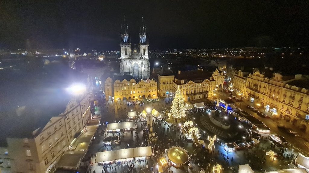 Praga en navidad de noche