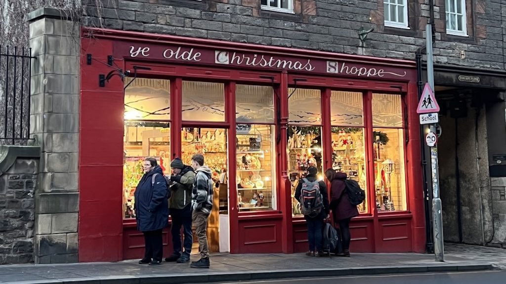 Mercadillo de navidad en Edimburgo 2023, cuidad en navidad