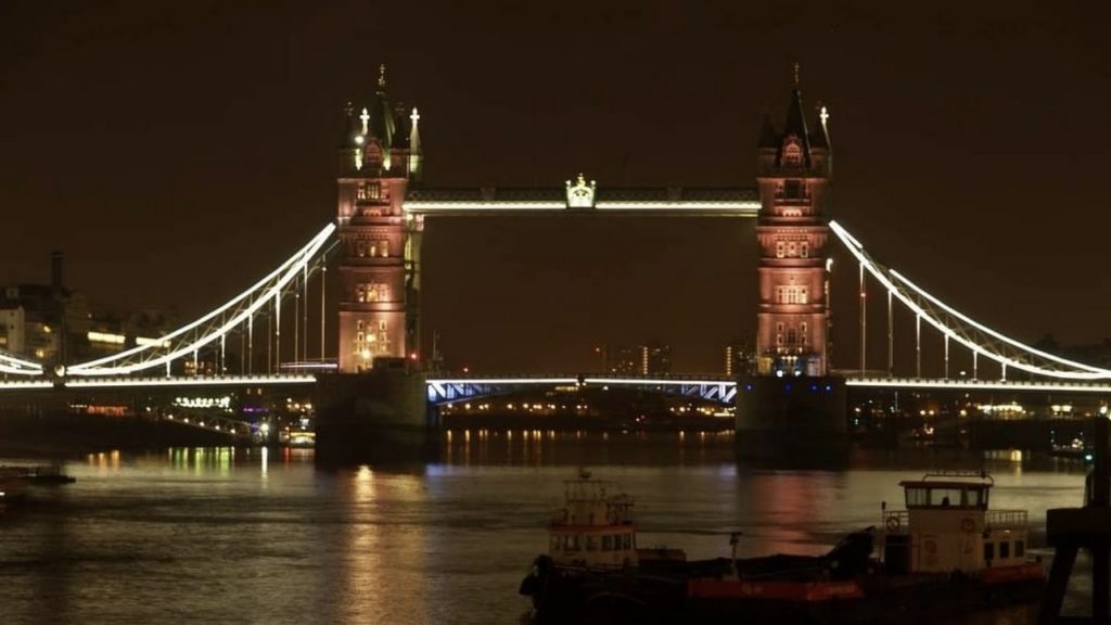 Puente de noche