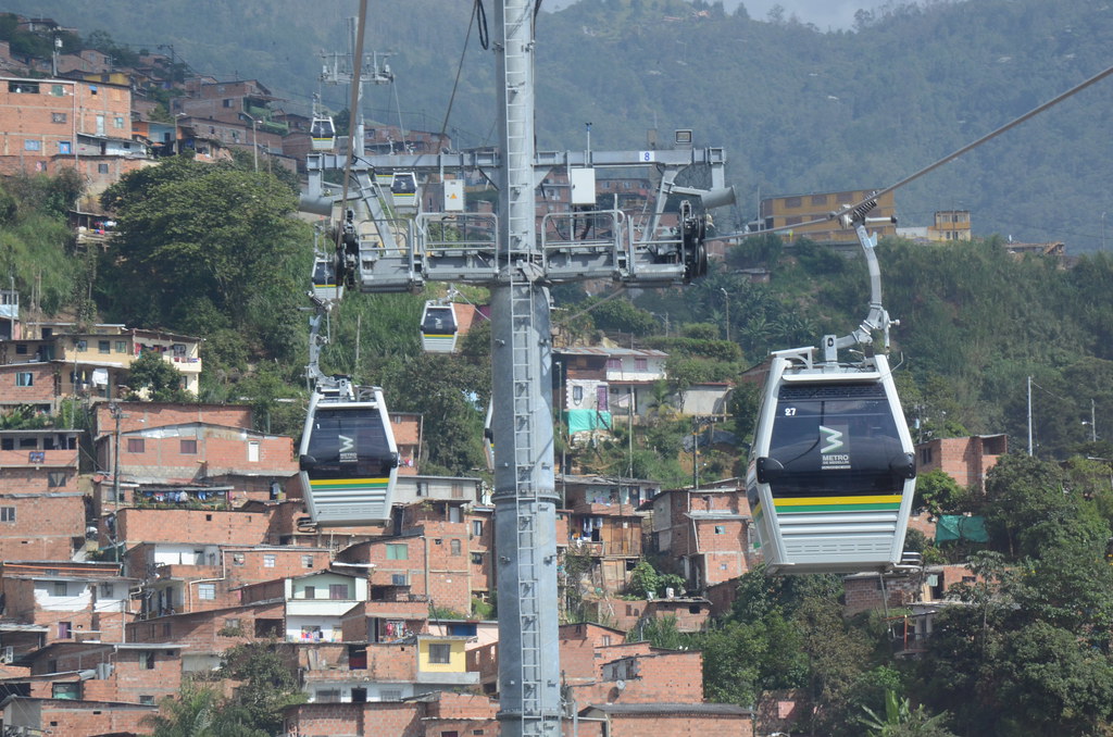 guía-de-viaje-Medellín-desde-las-alturas