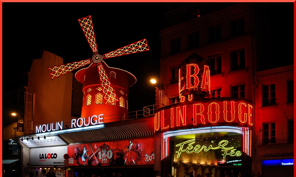 Planes románticos en París, espectáculo en el Moulin Rouge